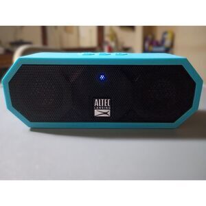 Altec Lansing The Jacket H2O TESTED Good Battery Life Portable Bluetooth Speaker